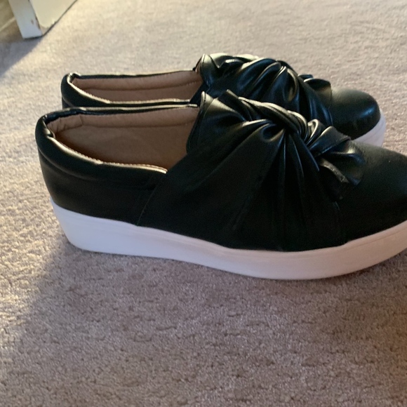 Catherine Malandrino Black Shoe Size 7 - Picture 3 of 5